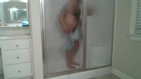 Snapshot of weezy210 chatting on 02-20-25, 01:36 Weezy online show from 02-20-25, 01:36