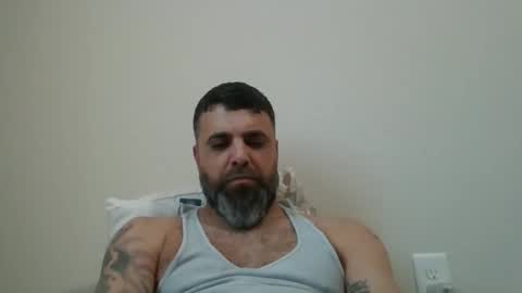 Snapshot of weezy210 chatting on 12-20-25, 06:04 Weezy online show from 12-20-25, 06:04