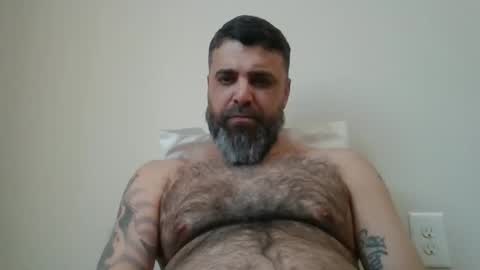 Snapshot of weezy210 chatting on 02-14-26, 04:15 Weezy online show from 02-14-26, 04:15