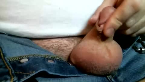 Snapshot of wellandwelland chatting on 11-24-25, 02:06 wellandwelland online show from 11-24-25, 02:06