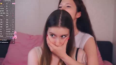 Nora online show from 11-05-25, 07:25