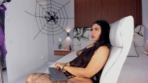 Wendolyn online show from 10-20-25, 01:55