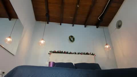 Snapshot of wendolyn_orange69_ chatting on 11-24-25, 01:22 Wendolyn online show from 11-24-25, 01:22