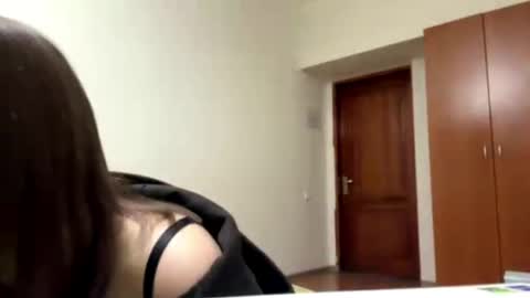 Anna online show from 04-19-26, 04:28