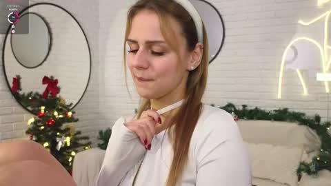 Snapshot of wendy__doll chatting on 12-18-25, 09:21 Im Wendy online show from 12-18-25, 09:21