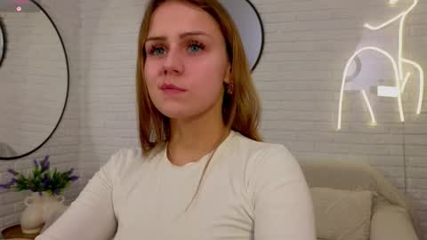 Snapshot of wendy__doll chatting on 02-25-26, 09:02 Im Wendy online show from 02-25-26, 09:02