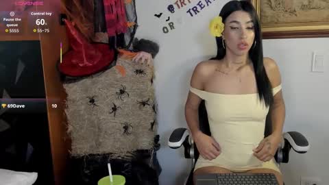 Wendy Marshall  online show from 10-27-25, 07:18