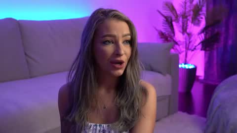 Wendy online show from 02-27-25, 08:17