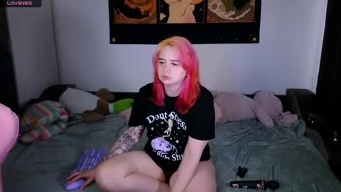 wendyycandy online show from 07-16-26, 05:35