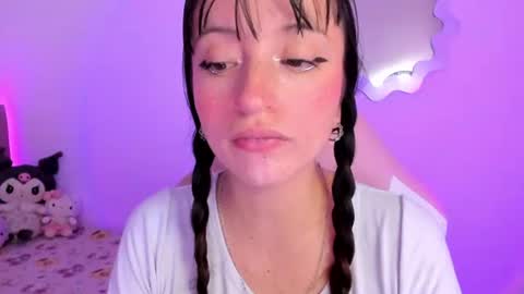 Wenstacie INDEPENDENT MODEL online show from 06-13-26, 02:42