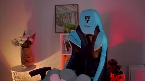 little girl who is always rightLisa online show from 12-30-24, 02:09