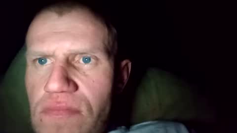 Snapshot of wesoly88 chatting on 12-16-25, 03:33 Hot88men online show from 12-16-25, 03:33