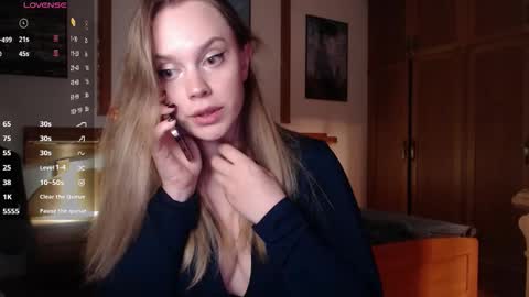 Lana online show from 10-15-25, 06:19