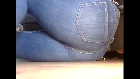 wet_pants2022 online show from 03-05-25, 04:46