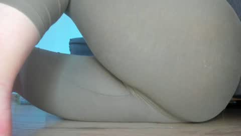 Snapshot of wet_pants2022 chatting on 07-08-26, 07:07 wet_pants2022 online show from 07-08-26, 07:07