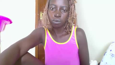 Snapshot of wet_pussy2025 chatting on 12-22-25, 12:18 wet_pussy2025 online show from 12-22-25, 12:18