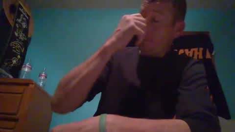 Snapshot of wetduck77777 chatting on 10-17-25, 09:34 wetduck77777 online show from 10-17-25, 09:34