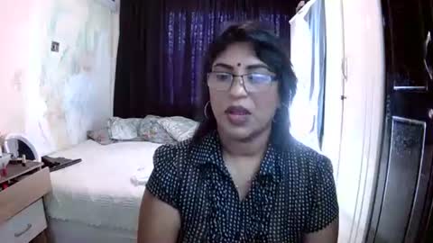 Snapshot of wetindian1971 chatting on 01-17-26, 08:41 kavita online show from 01-17-26, 08:41