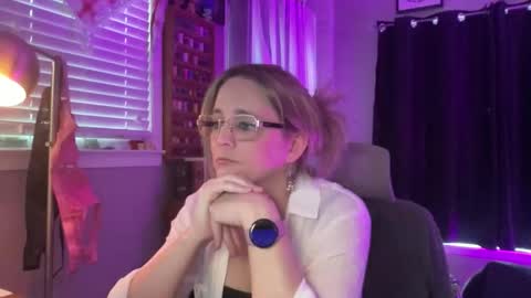 Snapshot of wetrainbows chatting on 02-14-26, 08:49 WetRainbows online show from 02-14-26, 08:49