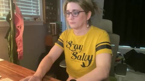 Snapshot of wetrainbows chatting on 02-19-26, 05:53 WetRainbows online show from 02-19-26, 05:53