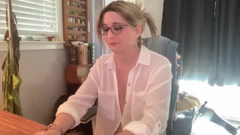 Snapshot of wetrainbows chatting on 03-10-26, 04:56 WetRainbows online show from 03-10-26, 04:56