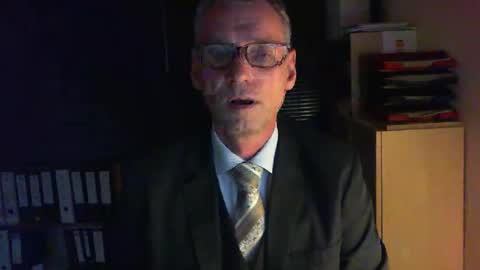 Franz online show from 10-10-25, 04:39