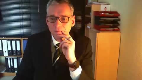 Snapshot of wetsuitedman chatting on 12-21-25, 10:00 Franz online show from 12-21-25, 10:00