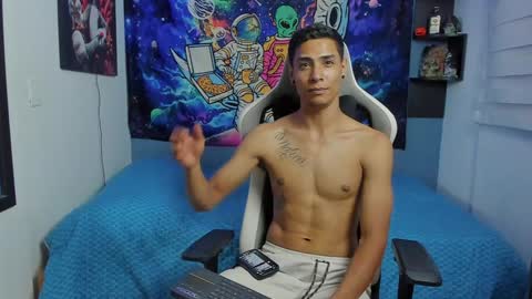 Snapshot of wexx_ chatting on 01-29-25, 02:51 wex online show from 01-29-25, 02:51