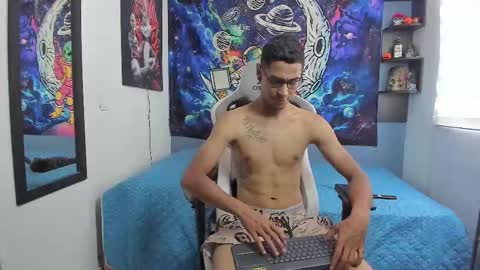 Snapshot of wexx_ chatting on 02-18-25, 05:53 wex online show from 02-18-25, 05:53