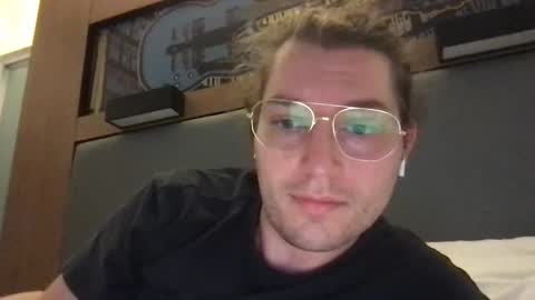 what_the_hey online show from 05-01-26, 01:21