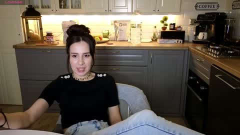 Victoria Maria online show from 01-22-25, 12:59