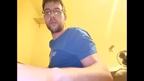 Snapshot of whatwouldyouliketosee chatting on 03-02-25, 12:31 stoffy online show from 03-02-25, 12:31