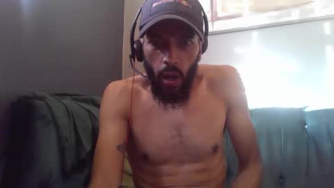 Snapshot of whatyoubeenwaitng4 chatting on 04-29-26, 07:01 Hard online show from 04-29-26, 07:01