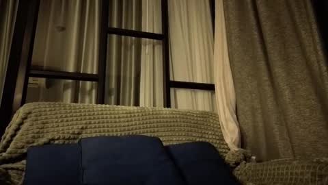 whispero_o online show from 10-19-25, 07:36