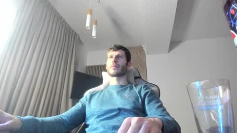 Michael online show from 12-19-25, 04:47