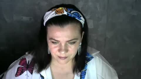 white__queen_ online show from 07-02-26, 06:19
