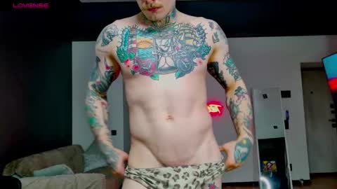 Snapshot of white_king999 chatting on 01-11-26, 01:38 Max online show from 01-11-26, 01:38