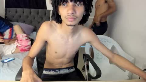 Snapshot of white_master444 chatting on 05-12-26, 08:55 white online show from 05-12-26, 08:55