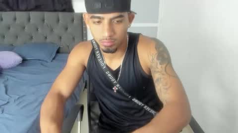 Snapshot of white_master444 chatting on 05-20-26, 02:18 white online show from 05-20-26, 02:18