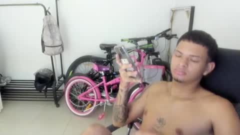 Snapshot of white_master444 chatting on 06-04-26, 07:31 white online show from 06-04-26, 07:31