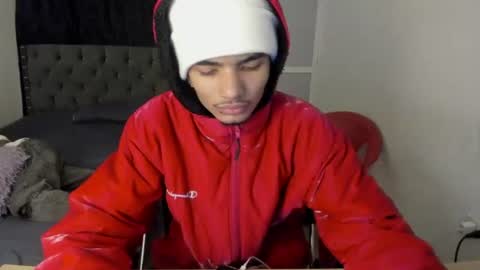 Snapshot of white_master444 chatting on 06-12-26, 07:07 white online show from 06-12-26, 07:07