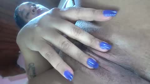 white_sexy_ online show from 02-10-25, 09:47