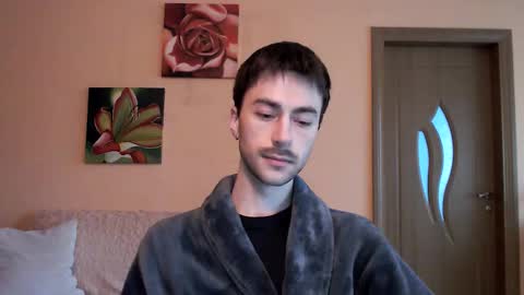 Snapshot of white_sport chatting on 10-07-25, 02:03 Tom online show from 10-07-25, 02:03