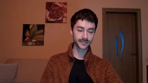 Snapshot of white_sport chatting on 11-06-25, 02:40 Tom online show from 11-06-25, 02:40