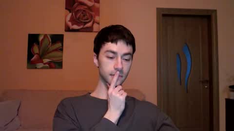 Snapshot of white_sport chatting on 11-11-25, 02:28 Tom online show from 11-11-25, 02:28