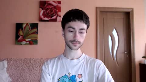 Snapshot of white_sport chatting on 11-25-25, 11:54 Tom online show from 11-25-25, 11:54