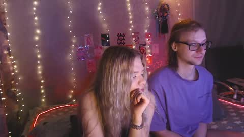 Melania and Mikey online show from 04-25-26, 06:49