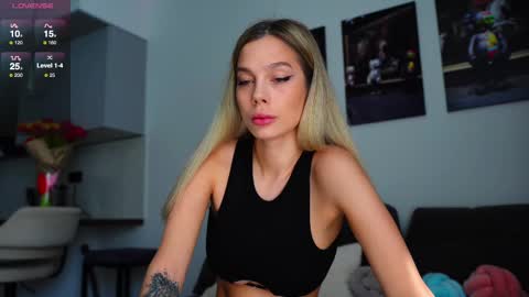 Kate  online show from 03-10-25, 09:53