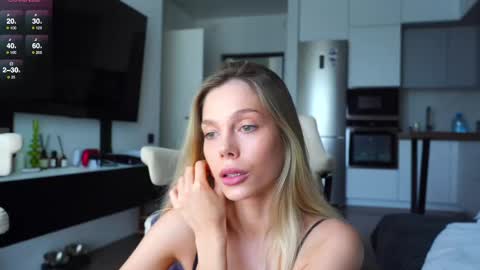 Snapshot of whitebanny chatting on 05-14-26, 09:49 Kate online show from 05-14-26, 09:49