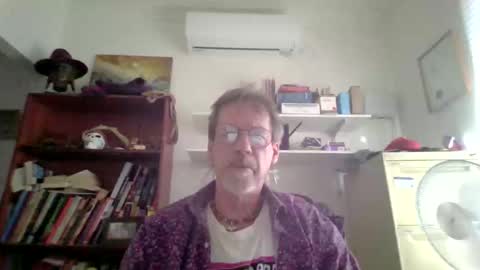 Snapshot of whiteboomer chatting on 12-18-25, 07:14 whiteboomer online show from 12-18-25, 07:14
